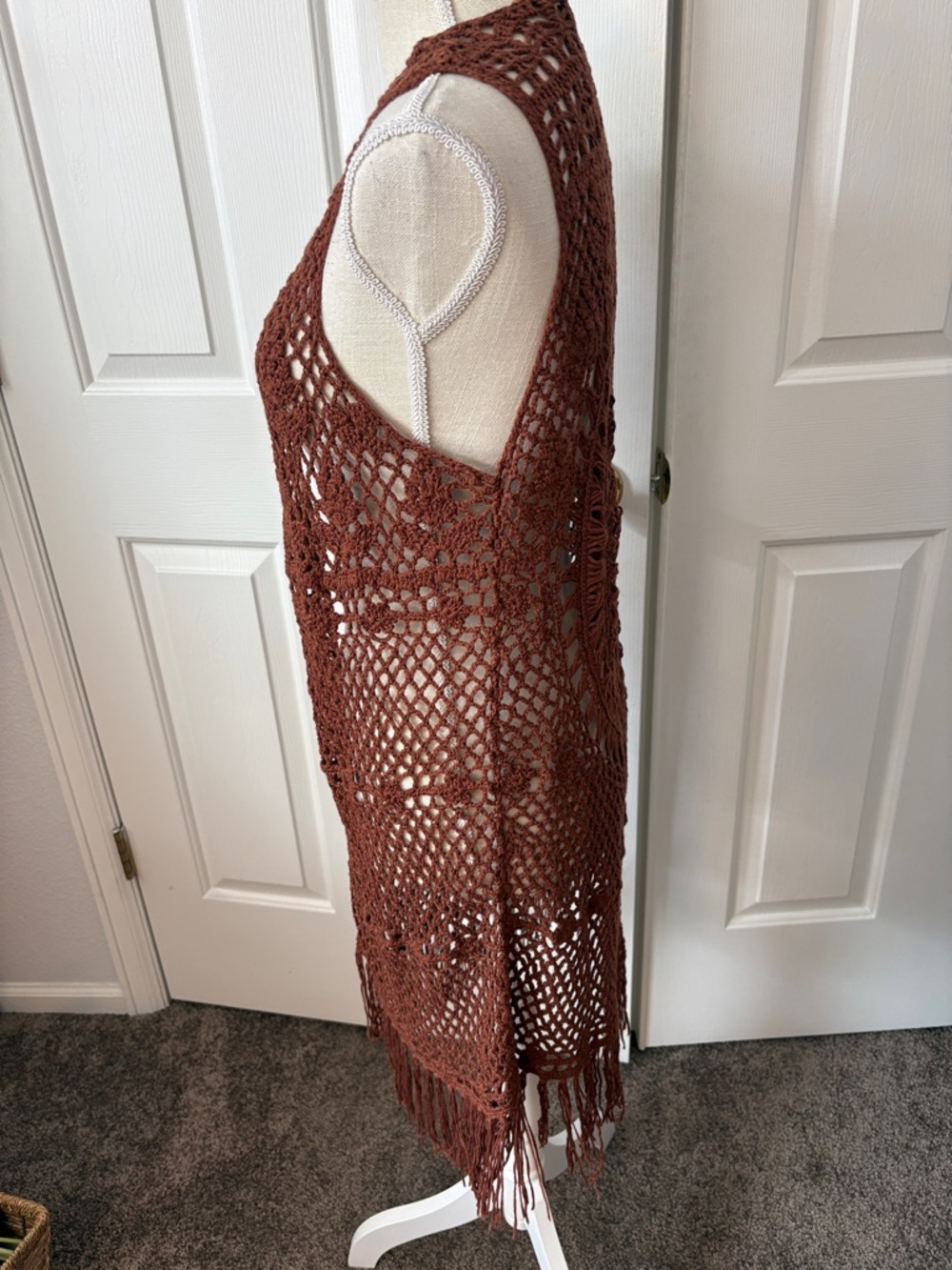 NWOT Beautiful Wrangler Brand Crochet Fringe Open Front Vest in Rich Brown M - Picture 6 of 17